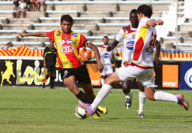 Oussama Darragi lors du match face à l'ES Zarzis du 20 août 2010 à El Menzah. (Photo CHALA)
