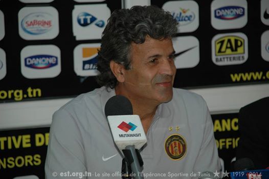Le head coach de l'Espérance Sportive de Tunis Khaled Ben Yahia en conférence de presse d'avant-match. (Photo: est.org.tn)