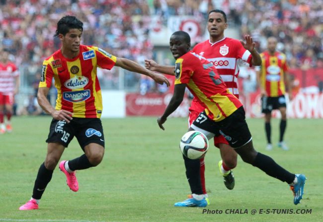 Premier derby de Saâd Bguir et Abdoulaye Sissoko avec l'Espérance de Tunis, le 14 octobre 2015 à Radès. (Photo CHALA)