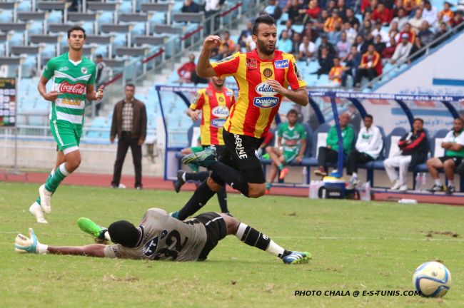 Blessé, Taha Yassine Khenissi pourrait rater le Mondial... (Photo CHALA)