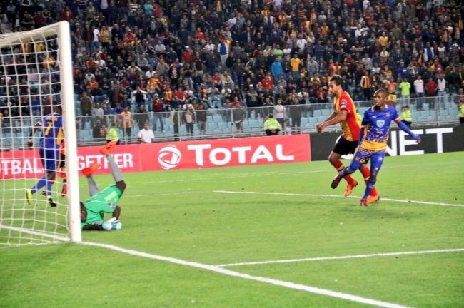 Bilel Mejri triples the score for Esperance. (CAF Online Photo) 