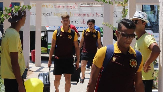 Arrivée des joueurs de l'Espérance de Tunis à Monastir. (Photo est.org.tn)