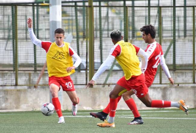 Esperance's Zied Berrima (10) and Tunisia U20 teammates training for the U20 Afcon qualifying tournament. Photo | FTF