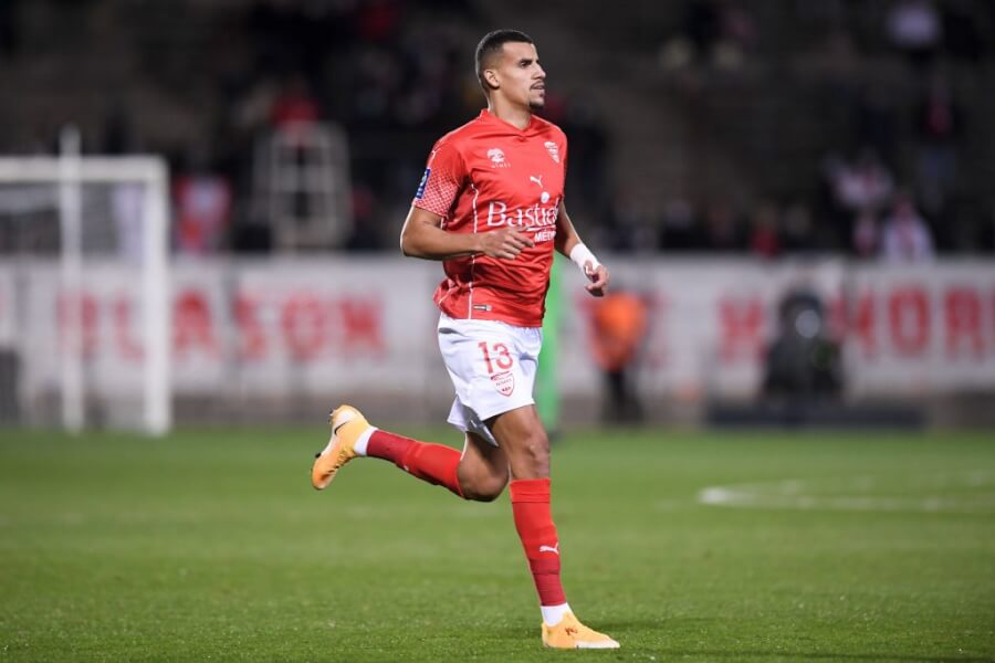 L'attaquant algérien Karim Aribi ne portera pas les couleurs de l'Espérance de Tunis ! (Photo FEP / Panoramic / Imago maligue2.fr)