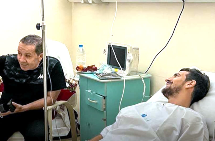Le coach Nabil Maâloul rend visite à Ben Romdhane, opéré de l'appendicite. (Photo taraji+)