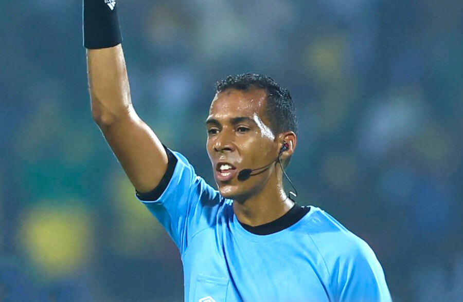 L'arbitre international mauritanien Dahane Beida désigné par la CAF pour le match face à Al Ahly d'Egypte en demi-finale retour de la Ligue des champions. (Getty Images)