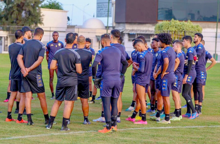 Les joueurs Sang et Or à l'entraînement au Parc B. (Photo est.org.tn)