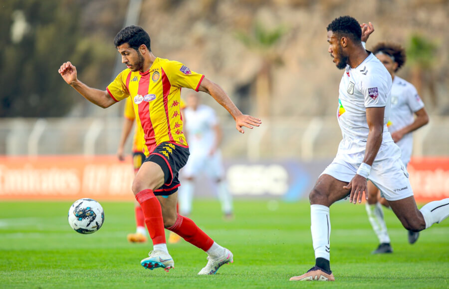 Malgré un nombre incalculable d'occasions de buts, Houssem Tka et ses coéquipiers ont été tenus en échec par le CS Sfaxien lors d'un match décisif pour la King Salman Club Cup 2023. (Photo @UAFAAC)
