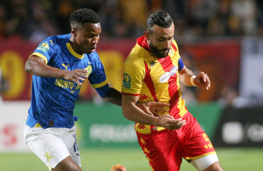 Duel between the two captains Chaâlali and Zwane during the CAF Champions League match between Espérance and Sundowns at Stade de Radès. (Photo @afl_africa)