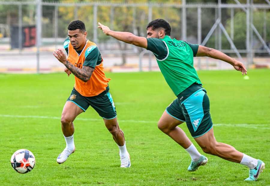 Les joueurs Sang et Or à l'entraînement au Parc B. (Photo est.org.tn)