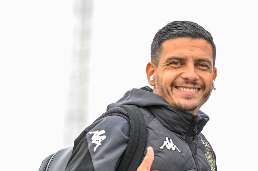 Le milieu de terrain Larry Azouni quitte l'Espérance pour un club émirati. (Photo est.org.tn)