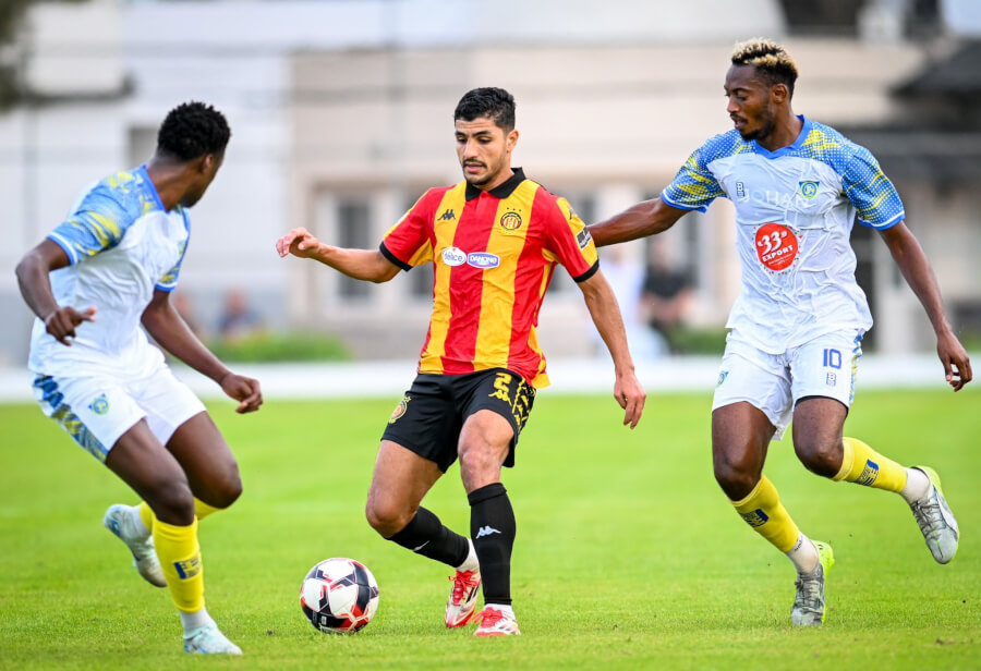 Mohamed Ben Ali et ses coéquipiers s'imposent en amical face à la formation congolaise du FC Saint-Eloi Lupopo, le 6 septembre 2025 au Parc B. (Photo est.org.tn)