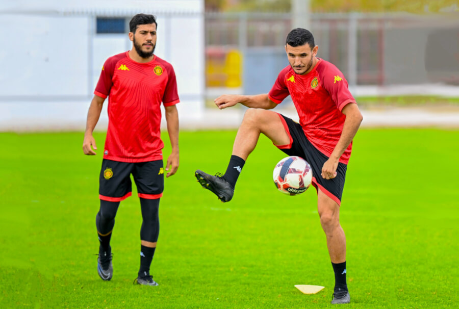 Chiheb Jebali et Houssem Tka à l'entraînement au Parc B. (Photo est.org.tn)