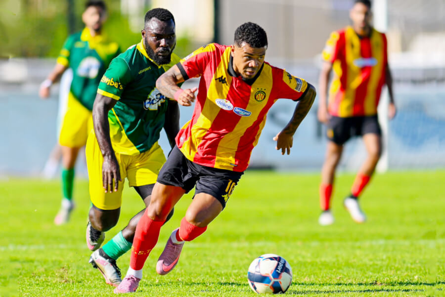 Le Brésilien Yan Sasse lors du match face à l'AS Marsa du 1er octobre 2025 au stade Chétioui. (Photo est.org.tn)