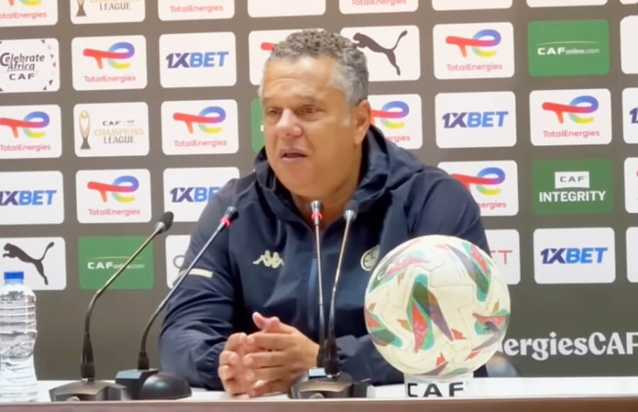 Le coach Maher Kanzari en conférence de presse d'après-match à l'issue du match face au Stade Malien de Bamako. (Photo Facebook)