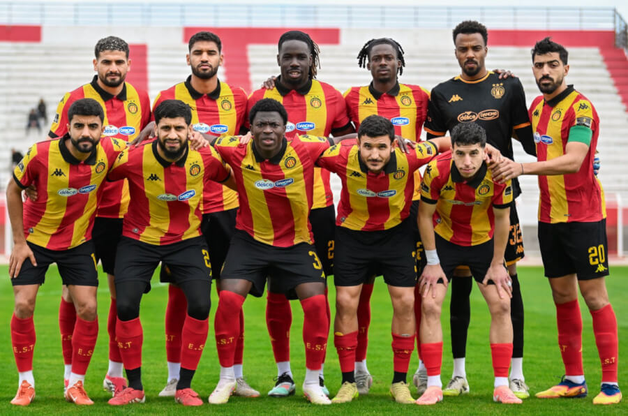 Formation de l'Espérance ayant disputé le match face à l'AS Soliman au Kmiti à Béja, le 17 février 2026. (Photo est.org.tn)