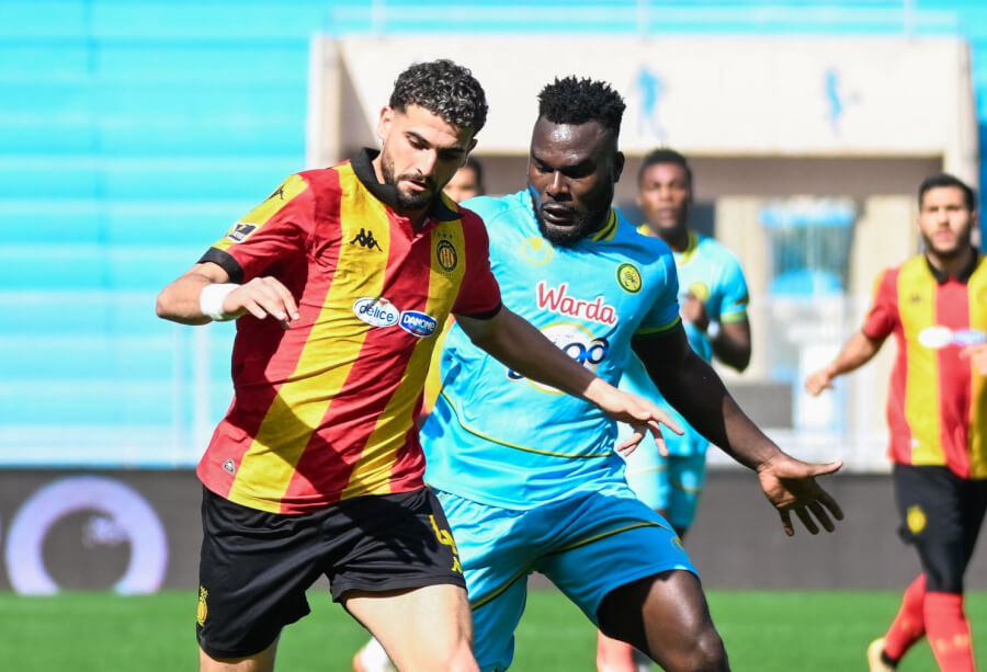 Moez Hadj-Ali and Ricky Hans Gneba during the match between Espérance de Tunis and AS Marsa on March 7, 2026 at the Radès stadium. (Photo est.org.tn)