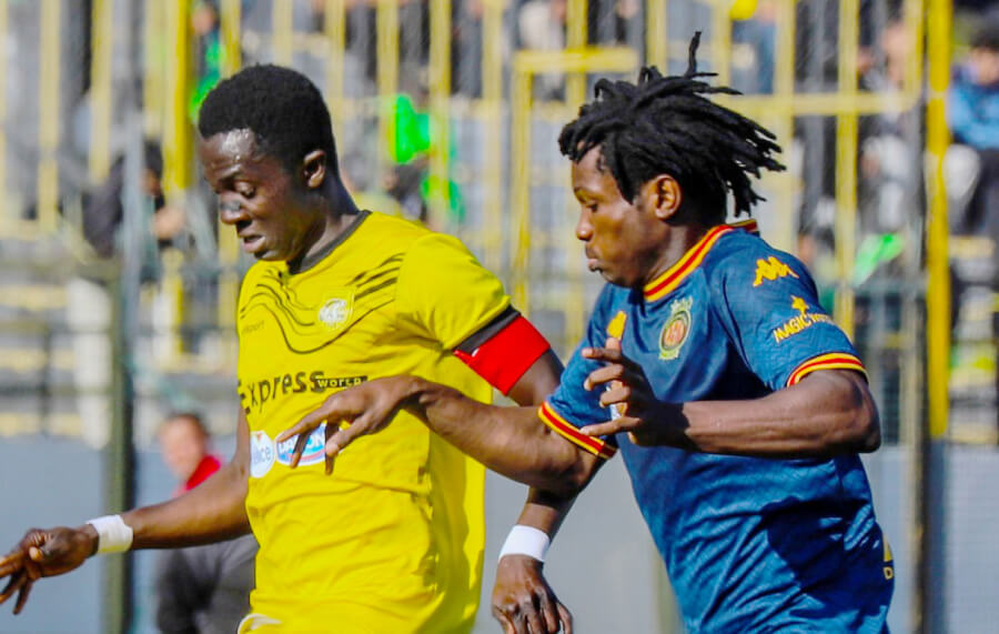 Onuche Ogbelu during the match against CA Bizertin on February 22, 2025 at the October 15 Stadium. (Photo est.org.tn)