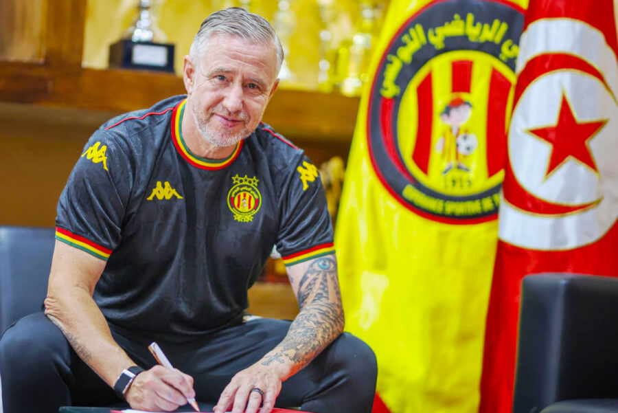 Le coach Laurențiu Reghecampf est de retour à l'Espérance de Tunis. (Photo est.org.tn)