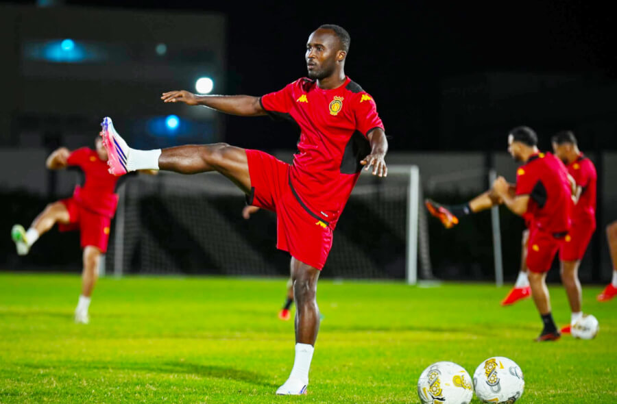 Abdramane Konaté à l'entraînement au stade de Misrata en Libye. (Photo est.org.tn)