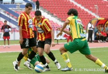 Sameh Derbali et Hicham Aboucherouane face à l'AS Marsa à El Menzah le 28 octobre 2007. (Photo CHALA)