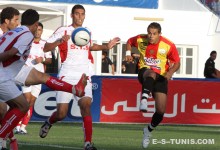 Walid Tayeb face à l'Olympique de Béja, le 26 juillet 2009 à El Menzah. (Photo CHALA)