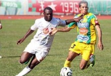 Yannick N'Djeng, le camerounais de la JSM Béjaia lors d'un match contre la JS Kabylie. (Photo footafrica365)