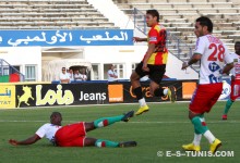 Youssef Msakni inscrivant le premier but de l'Espérance contre le Stade Tunisien en demi-finale de Coupe, le 21 juillet 2011 à El Menzah. (Photo CHALA)