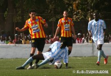 Aouadhi et Hichri face au Brikama Utd FC, le 24 mars 2012 au Box Bar Mini Stadium (Photo CHALA)