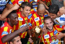 Les joueurs Sang et Or fêtant leur 25è titre de champion, le 30 septembre 2012 à Radès. Félicitations !! (Photo CHALA)