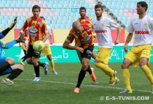 Ragued et Jabeur (EST) face à Ben Mostapha (CAB) lors de la 16è journée de Ligue 1, le 1er février 2014 à Radès. (Photo CHALA)