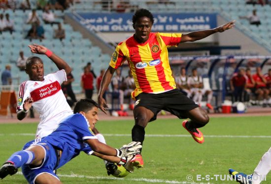 Thierry Makon disputant la rencontre de Ligue des champions contre Ahly Benghazi, le 24 août 2014 à Radès. (Photo CHALA)